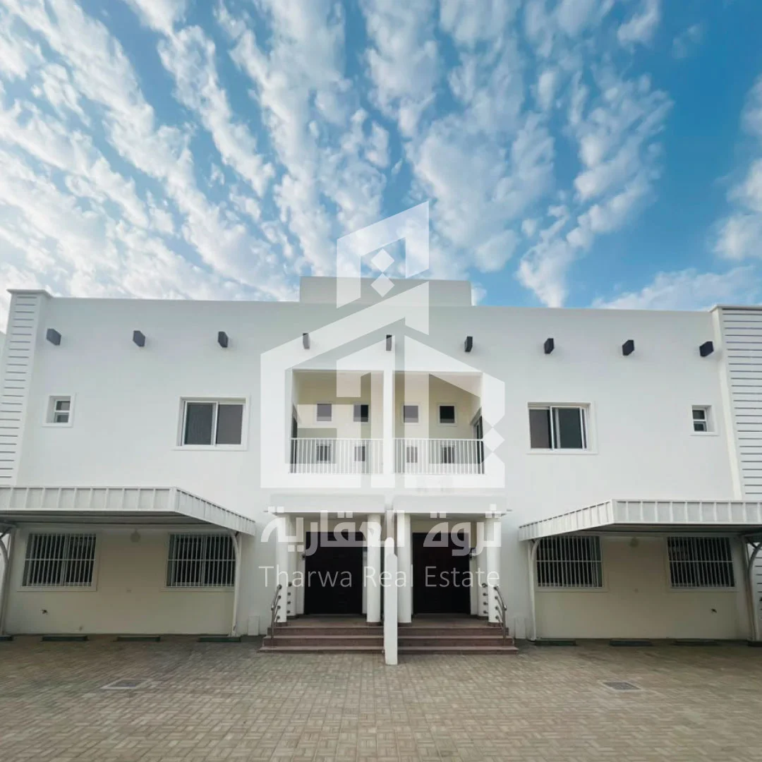 Villa for Rent in Al Khoud 4 – Located in a Private Compound 🌟